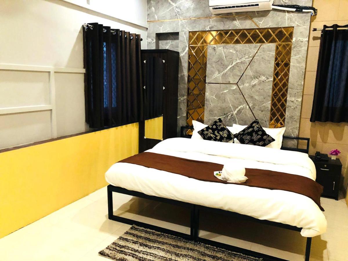 The Madaar House Hotell Varanasi Exteriör bild