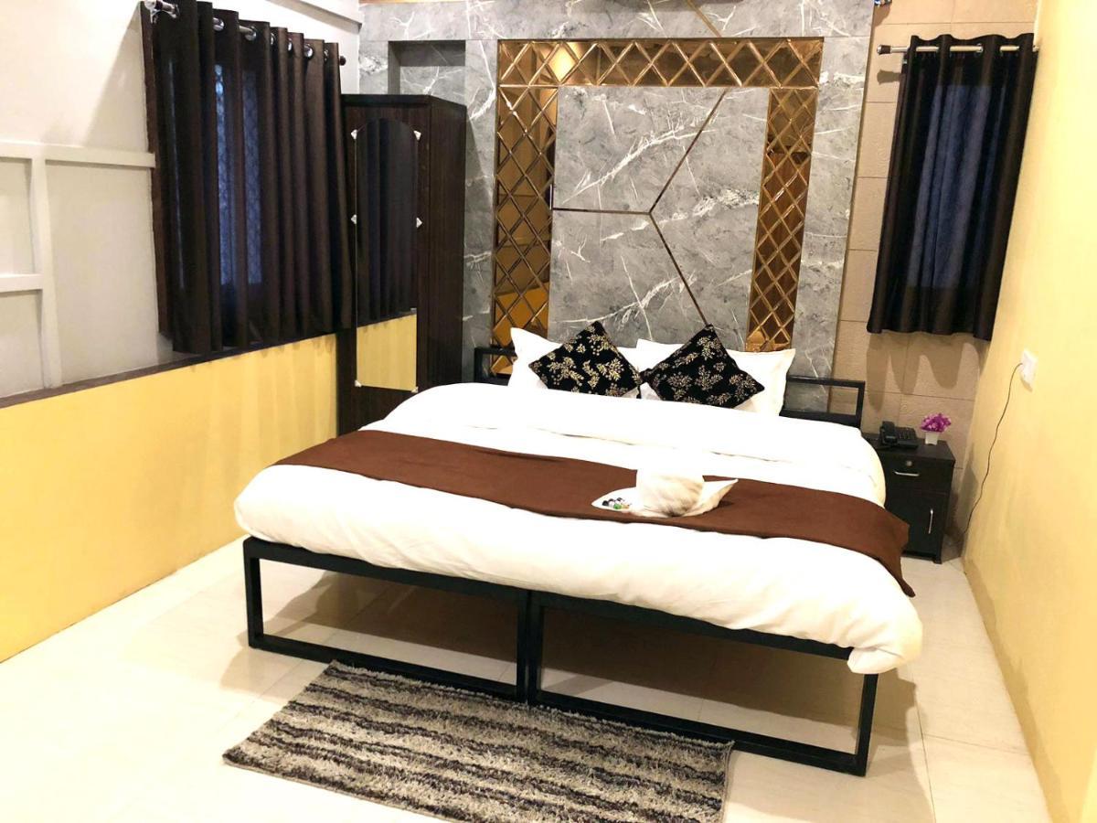 The Madaar House Hotell Varanasi Exteriör bild