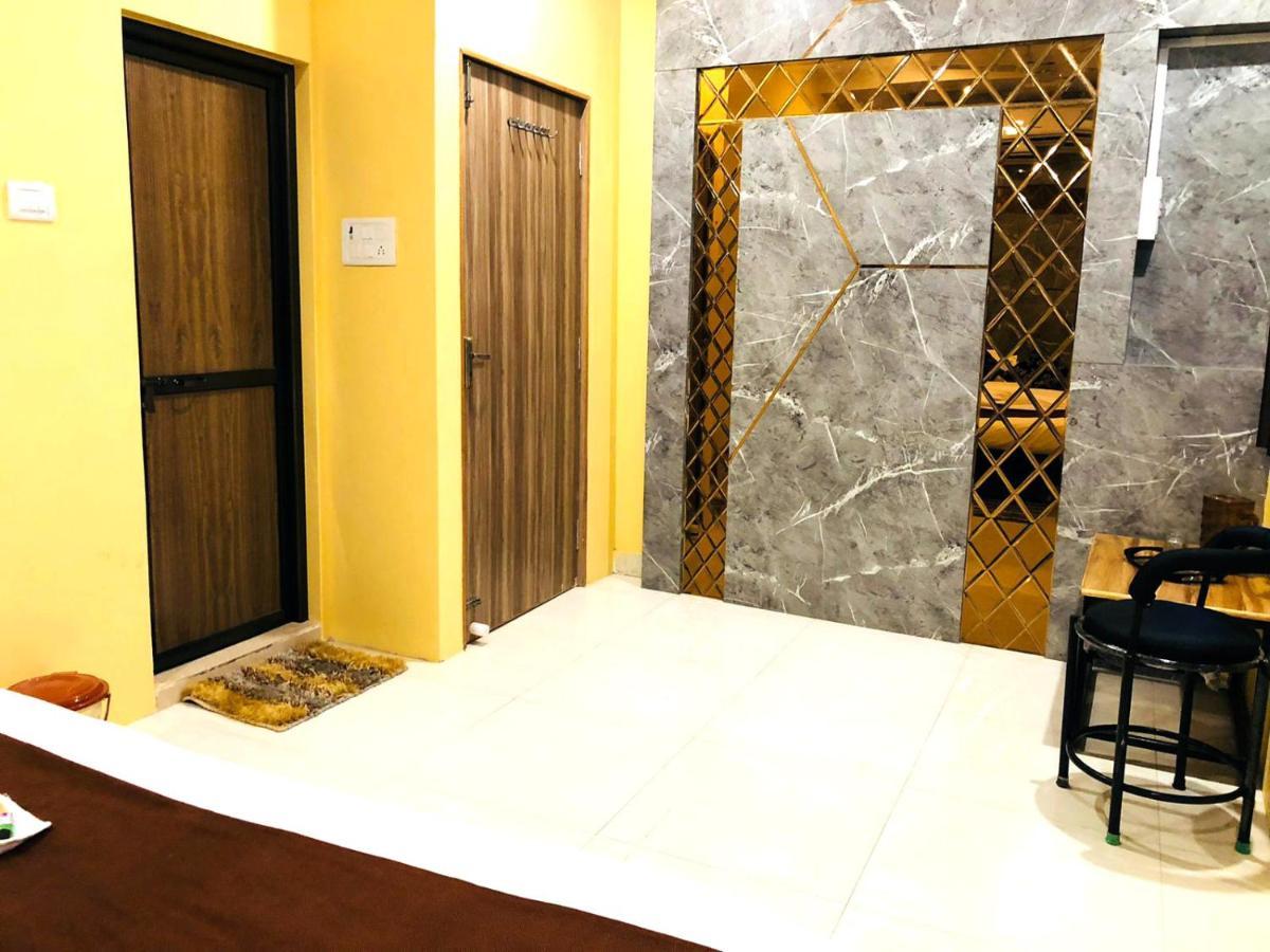 The Madaar House Hotell Varanasi Exteriör bild
