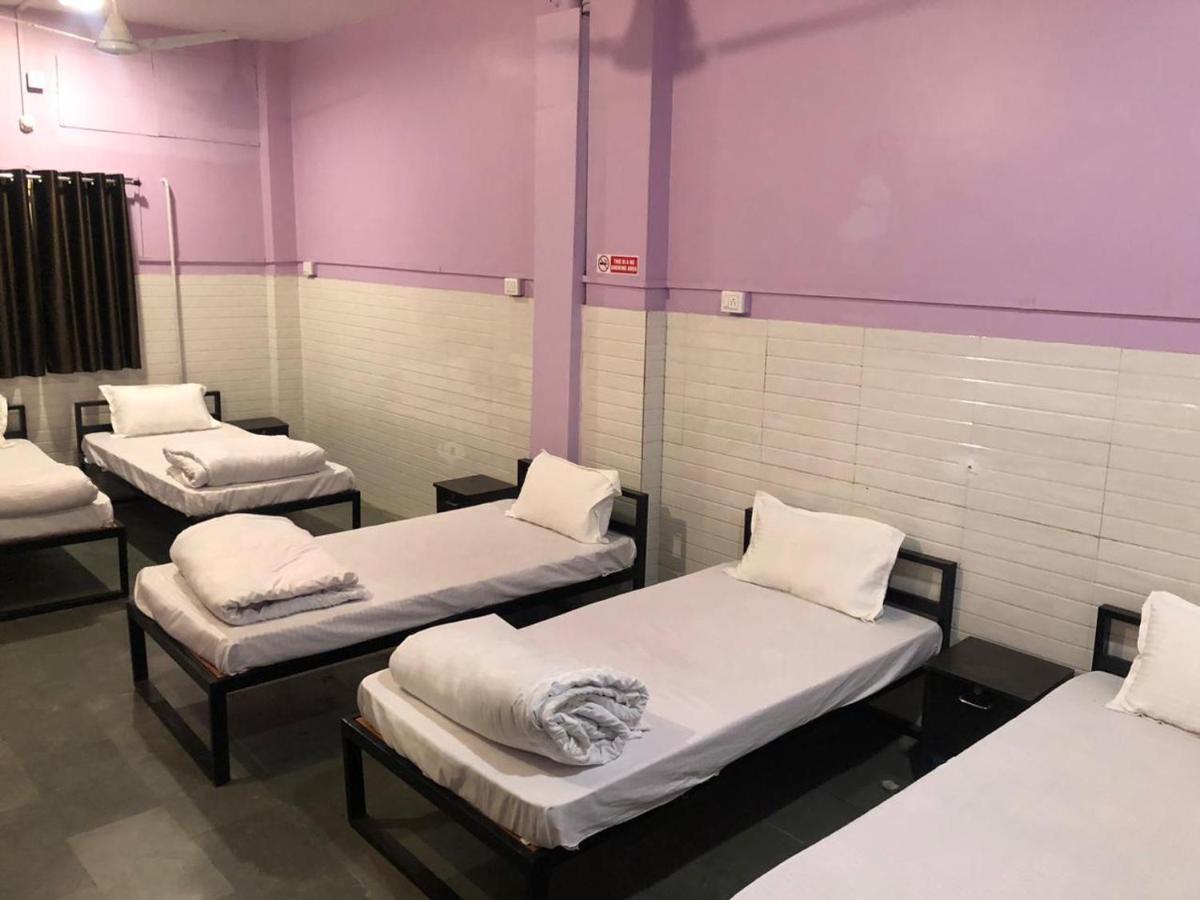 The Madaar House Hotell Varanasi Exteriör bild